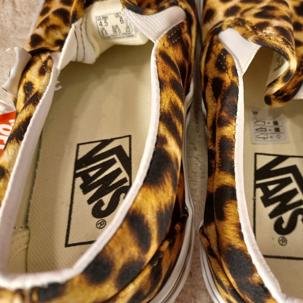 Vans Men's 4.5/Women's 6 Classic Slip On Leopard Black/True White VN0A5A08316 - Picture 6 of 12